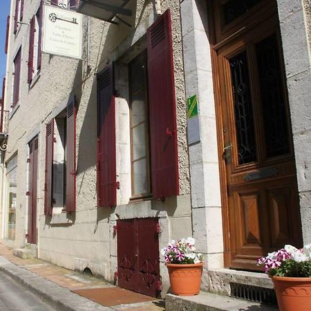 L'Entree Chambres D'Hotes Bar & Restaurant Castillonnès Exteriér fotografie