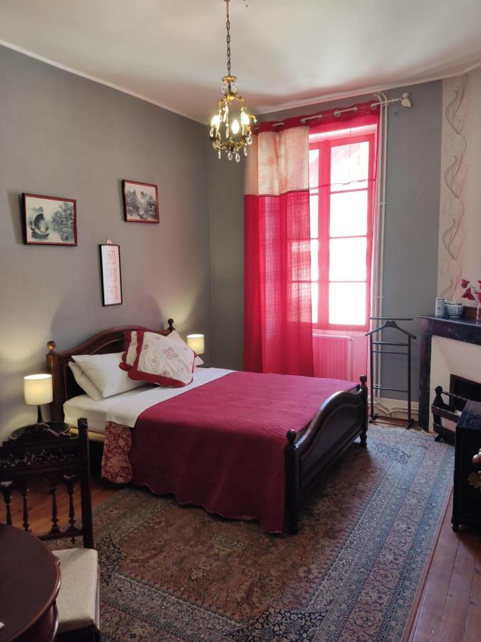 L'Entree Chambres D'Hotes Bar & Restaurant Castillonnès Exteriér fotografie