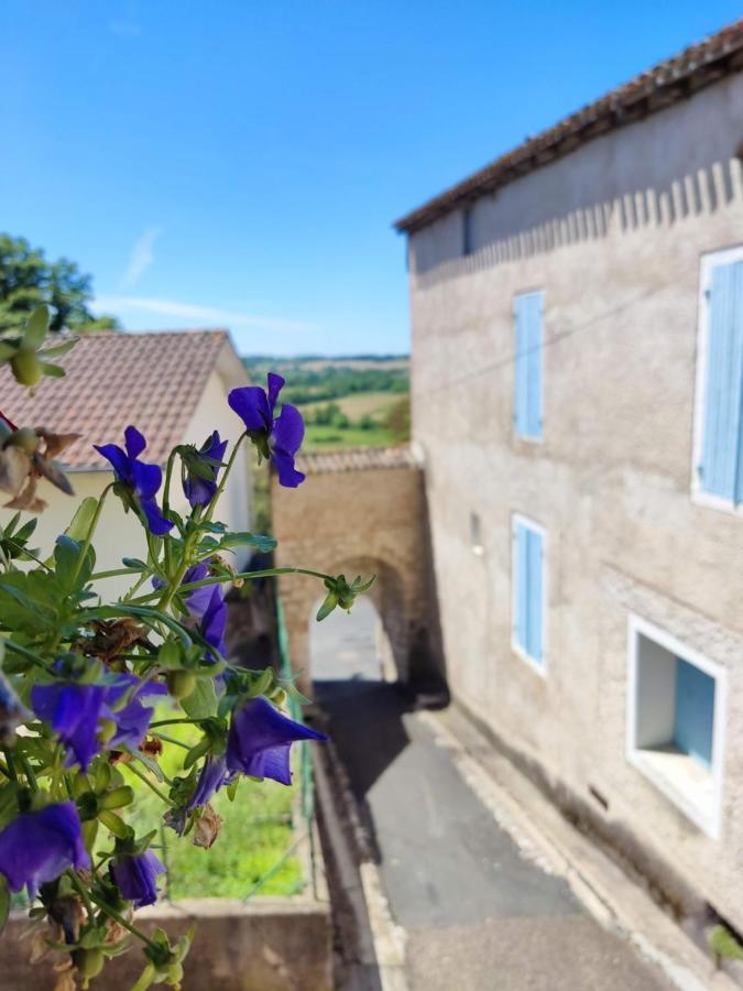 L'Entree Chambres D'Hotes Bar & Restaurant Castillonnès Exteriér fotografie